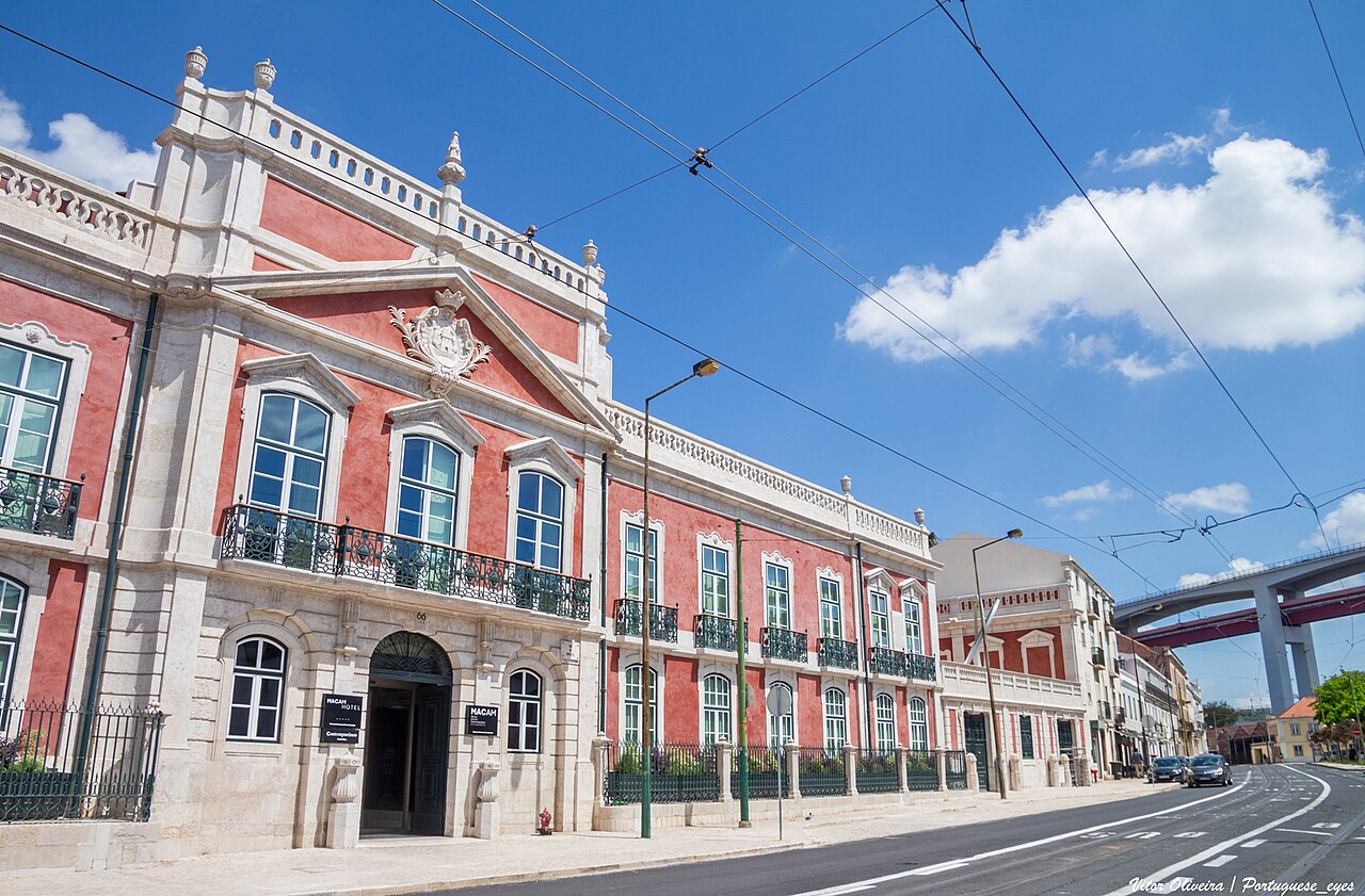 THE PALACE AND THE COLLECTION